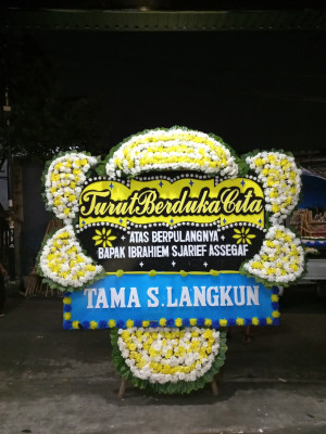 Papan Bunga Duka di Pondok Tinggi